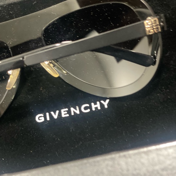 NWOT Givenchy women’s sunglasses black and metallic brown lense - Picture 5 of 7